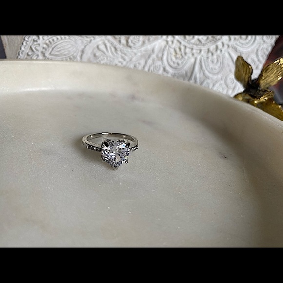 HEART Shaped Ring Size 7 - Picture 7 of 7